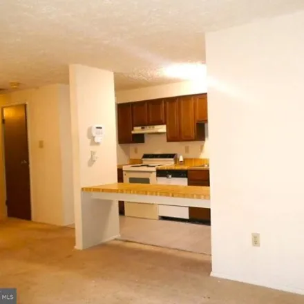 Image 6 - 12401 Hickory Tree Way, Germantown, MD 20874, USA - Condo for sale