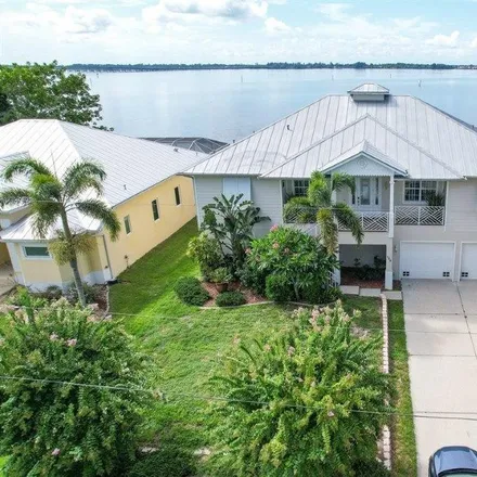 Rent this 5 bed house on 130 Northshore Terrace in Charlotte Harbor, Charlotte County
