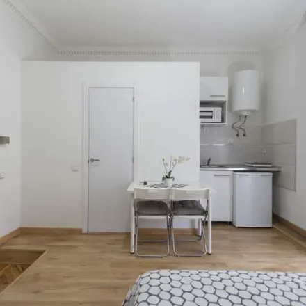 Image 2 - Compostela, Calle de Serrano Jover, 6, 28015 Madrid, Spain - Apartment for rent
