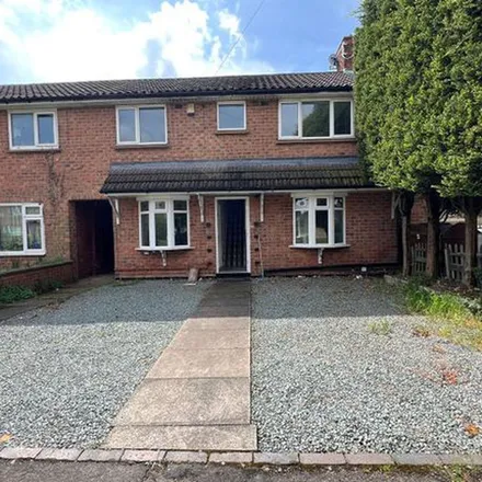 Rent this 3 bed townhouse on Goodeve Walk in Sutton Coldfield, B75 7NE