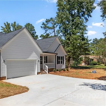 Image 3 - 6874 Montgomery Road, Lake Wylie, York County, SC 29710, USA - House for sale