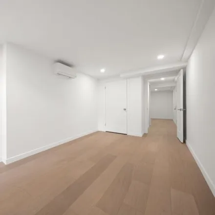 Image 6 - 177 East 3rd Street, New York, NY 10009, USA - House for rent