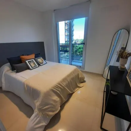 Buy this 2 bed apartment on Viamonte 402 in República de la Sexta, Rosario