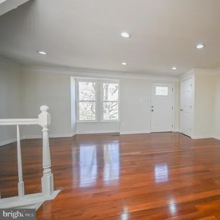 Image 6 - Stone Crossing Court, Centreville, VA 20120, USA - House for rent