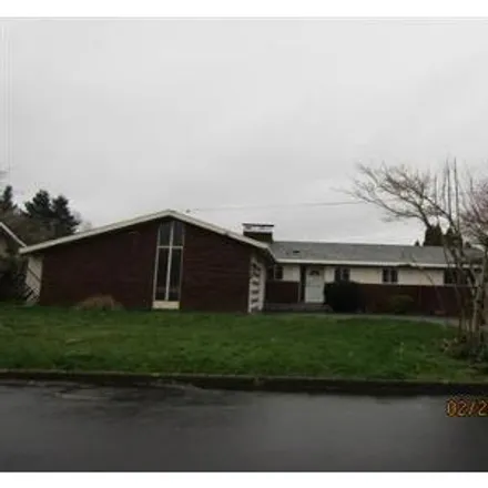 Buy this 3 bed house on 7239 Southeast Renada Street in Portland, OR 97267