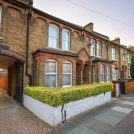 Rent this 3 bed apartment on Gladstone Road in London, SW19 1QS