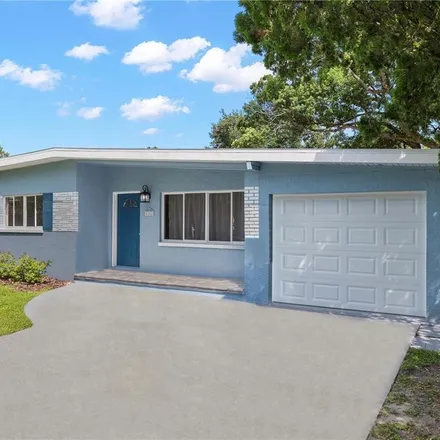 Buy this 3 bed house on 5152 Lake Howell Road in Winter Park, FL 32792