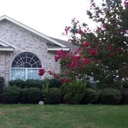 Rent this 3 bed house on 1501 Chapman Drive in Lancaster, TX 75134