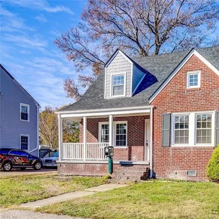 Buy this 5 bed house on 75 Farragut Street in Portsmouth, VA 23702