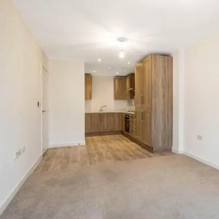 Image 4 - Austen House, Station View, Guildford, GU1 4AX, United Kingdom - Apartment for sale