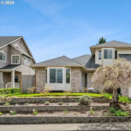 Buy this 3 bed house on 17154 Sw Loma Vista St in Beaverton, Oregon