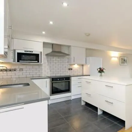 Buy this 2 bed apartment on Cod & Rock in London Road, London