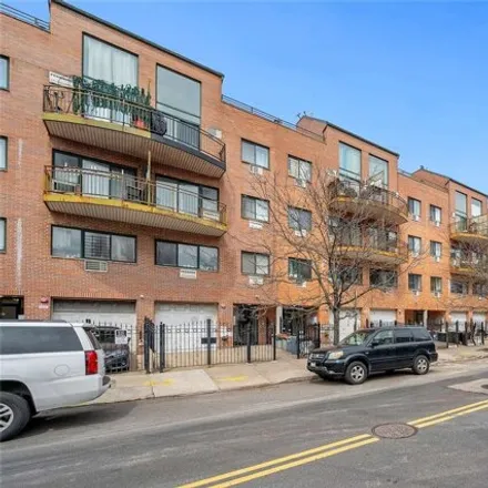 Image 4 - 85-03A 57th Avenue, New York, NY 11373, USA - House for sale