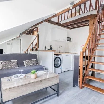 Rent this studio room on Paris in 16th Arrondissement, FR