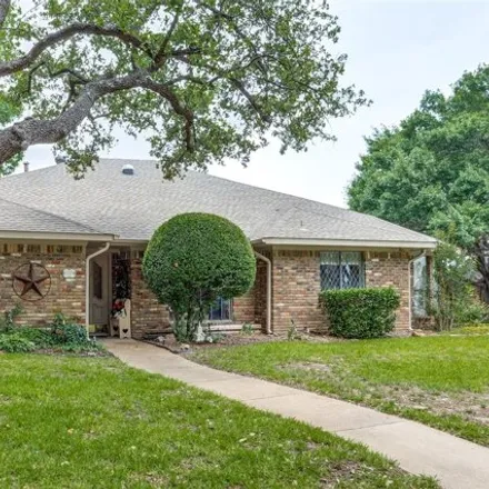 Buy this 3 bed house on 12411 Trenton Drive in Dallas, TX 75243