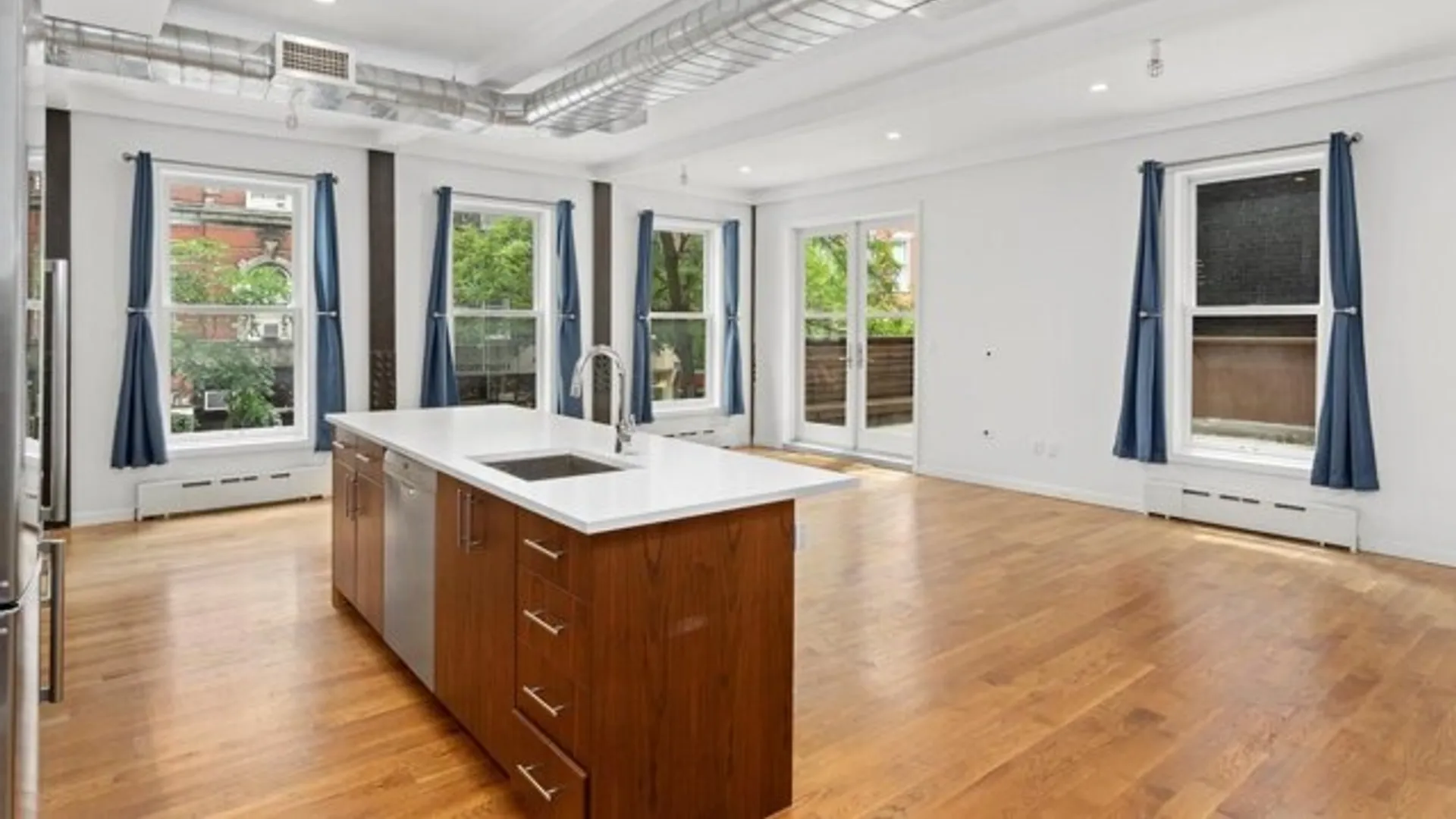 Amity Hall, 80 West 3rd Street, New York, NY 10012, USA | 3 bed apartment for rent
