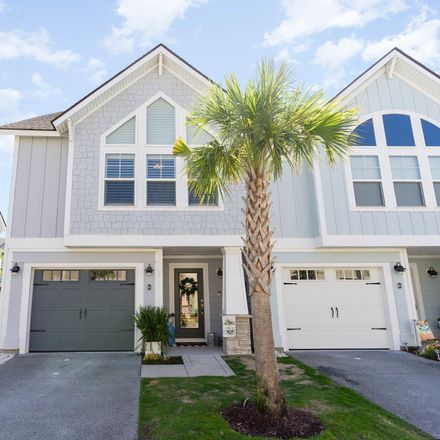 Rent this 3 bed townhouse on Villa Dr in North Myrtle Beach, SC