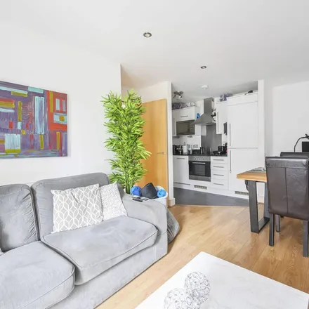 Rent this 2 bed apartment on Mercury House in Jude Street, London