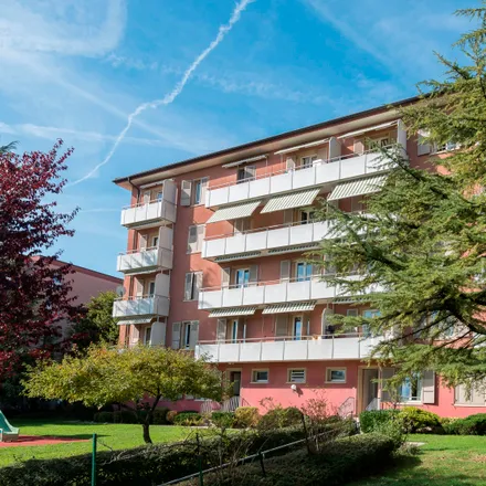 Rent this 3 bed apartment on Route de Berne in 1010 Lausanne, Switzerland
