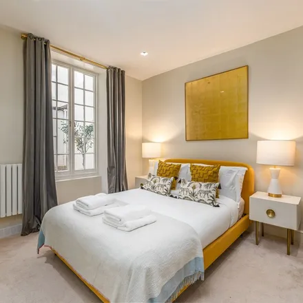 Rent this 2 bed apartment on 57 Cleveland Square in London, W2 6DZ