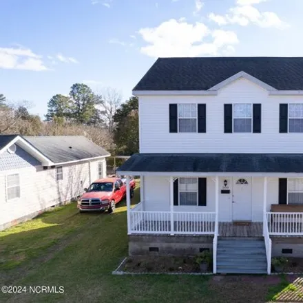 Buy this 3 bed house on 557 Massachusetts Avenue in Elizabeth City, NC 27909