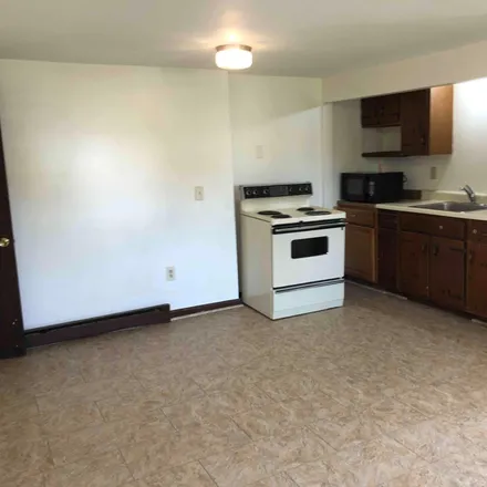 Rent this 1 bed condo on 6 elm street