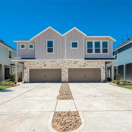 Rent this 3 bed house on Amber Brook Lane in Fulshear, Fort Bend County