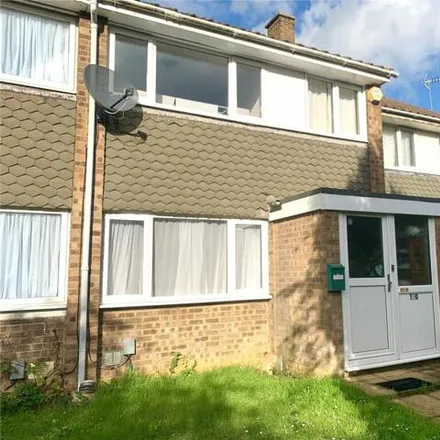 Buy this 3 bed townhouse on Pirton Hill Primary School in Butely Road, Luton