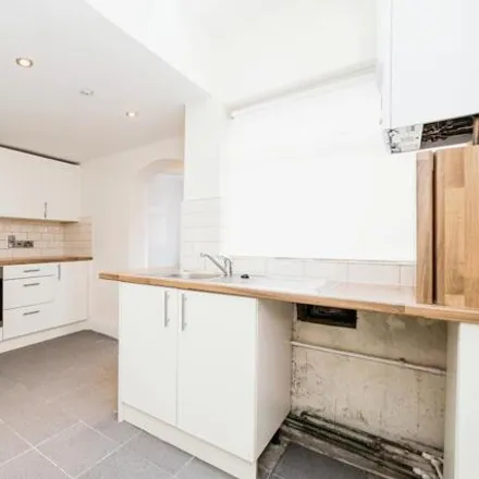 Image 5 - 46 Pond Road, Mill Meads, London, E15 3BE, United Kingdom - Townhouse for sale