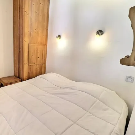 Rent this 1 bed apartment on Rte de Saint-Bon in 73120 Courchevel, France
