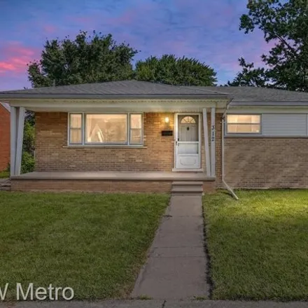 Image 1 - 328 West Lincoln Avenue, Madison Heights, MI 48071, USA - House for rent