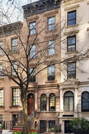 Rent this 5 bed townhouse on 208 East 61st Street in New York, NY 10065
