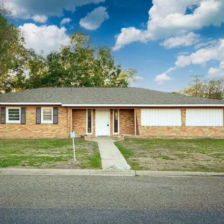 Buy this 3 bed house on 812 Abdalla Boulevard in Opelousas, LA 70570