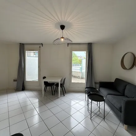 Rent this 1 bed apartment on 11 Rue Alphonse Terray in 38000 Grenoble, France