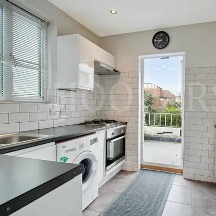 Image 3 - Pitt House, Neasden Lane North, London, NW10 0BY, United Kingdom - Room for rent