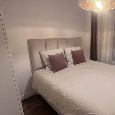 Rent this 1 bed apartment on 93320 Les Pavillons-sous-Bois