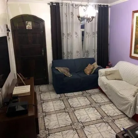 Buy this 2 bed house on Rua Maria José Amaral Arruda Castanho in Jardim Record, Taboão da Serra - SP