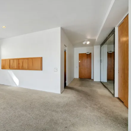 Image 7 - 8100 South South Shore Drive, Chicago, IL 60617, USA - House for sale