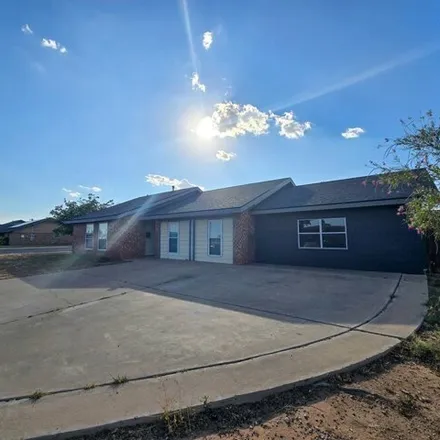 Image 2 - 2201 E 46th St, Odessa, Texas, 79762 - House for sale