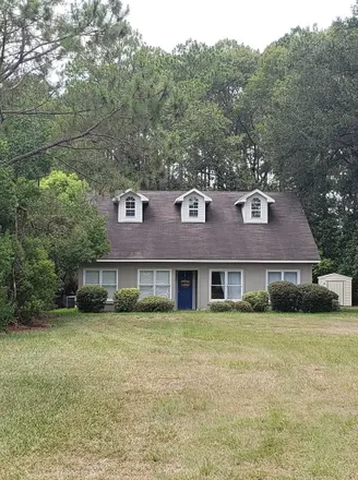 Buy this 6 bed house on 600 Holmesville Avenue in Baxley, Appling County