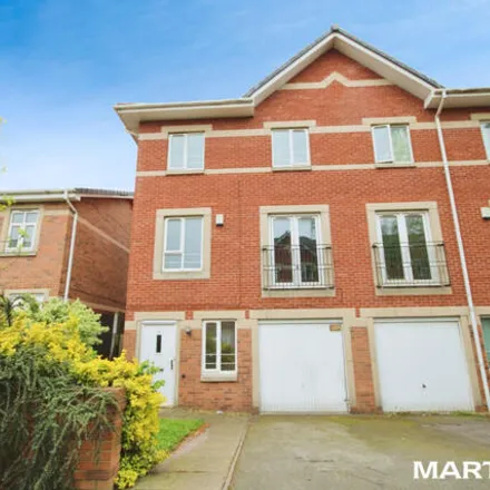 Buy this 3 bed townhouse on Keepers Close in Birmingham, B18 5SN