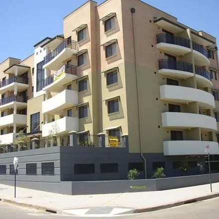 Image 9 - Building B 25-50, 12-20 Lachlan Street, Sydney NSW 2170, Australia - Apartment for rent