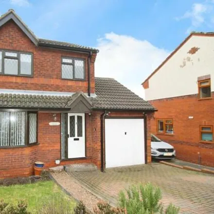 Buy this 3 bed house on Headlands Walk in Ossett, WF5 8RA