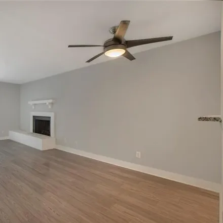 Image 7 - Quail Run Court, Irving, TX 75062, USA - Condo for rent