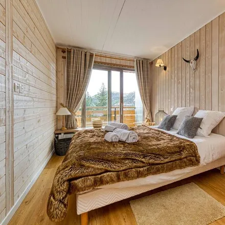 Rent this 2 bed apartment on Banque Rhône Alpes in Avenue de l'Étendard, 38750 L'Alpe d'Huez
