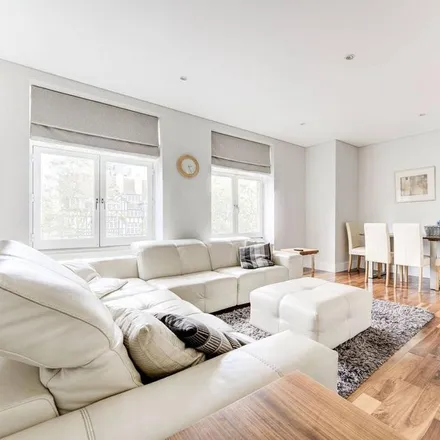 Rent this 3 bed apartment on Hall Road in Maida Vale, London