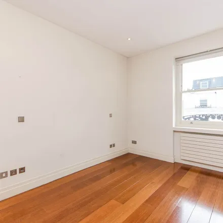 Image 5 - 16 Queen's Gate Place, London, SW7 5JN, United Kingdom - Apartment for rent