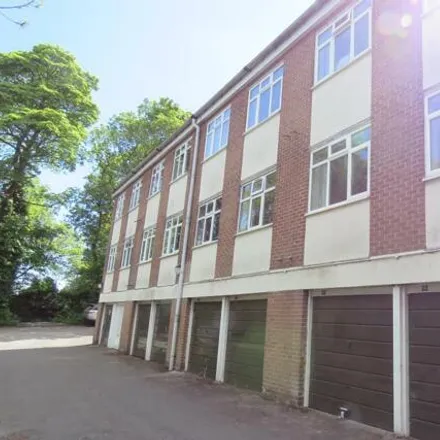 Rent this 1 bed room on West House in Sheffield, S8 9BZ