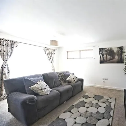 Image 8 - London, SM5 3PZ, United Kingdom - Apartment for rent