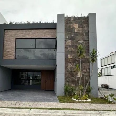 Buy this 4 bed house on Privada Xilitla in Parque Potosí, 72940 Santa Clara Ocoyucan